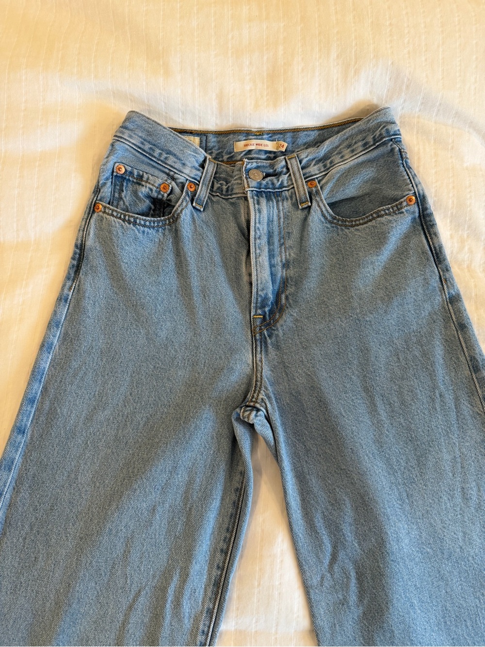 Levi's Ribcage Wide Leg 24